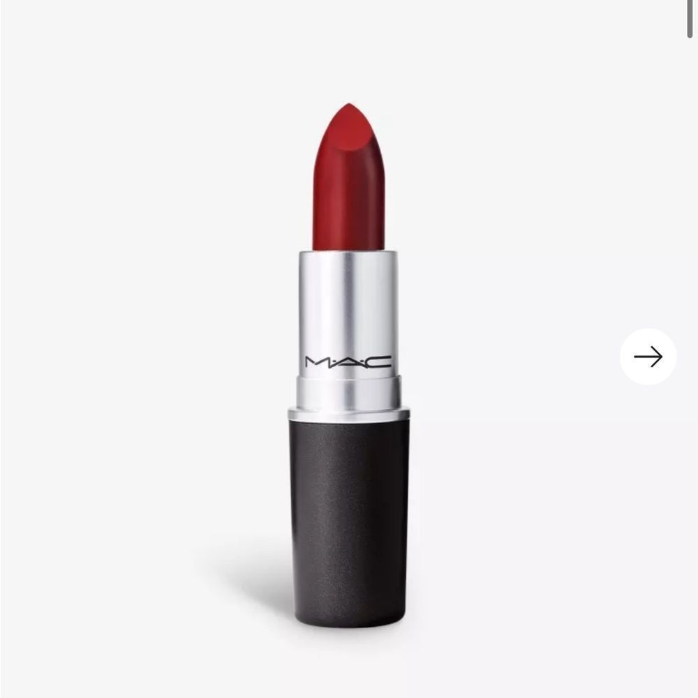 Mac cosmetics matte lipstick in Avant Garnet
